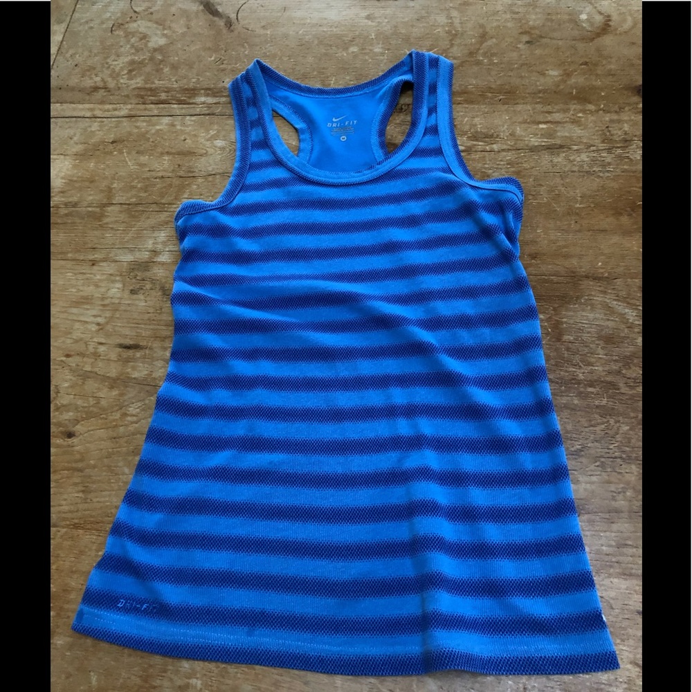 NIKE tank